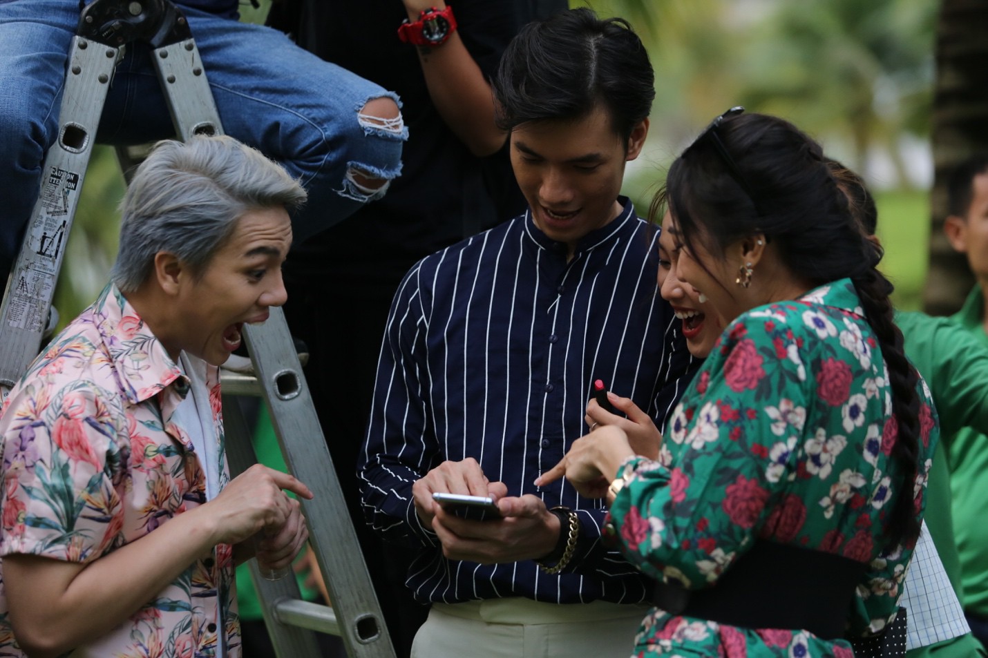 Cô giáo Khánh bất ngờ đụng độ học trò Diệu Nhi trong phim sitcom Thứ Hai không hại được ai - Ảnh 5. Cô giáo Khánh bất ngờ đụng độ học trò Diệu Nhi trong phim sitcom Thứ Hai không hại được ai - Ảnh 5.