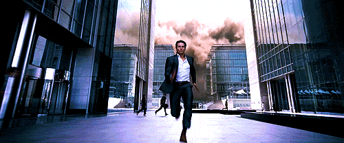 7 cảnh hành động ngầu nhất mà Tom Cruise từng thực hiện trong loạt Mission: Impossible đình đám - Ảnh 7.
