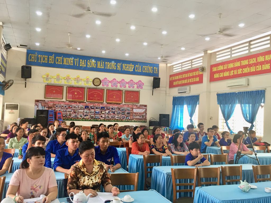 Phiên toà giả định vụ bé gái 10 tuổi bị người tình của mẹ chở đi chơi rồi xâm hại tình dục tại quán karaoke - Ảnh 2. Phiên toà giả định vụ bé gái 10 tuổi bị người tình của mẹ chở đi chơi rồi xâm hại tình dục tại quán karaoke - Ảnh 2.