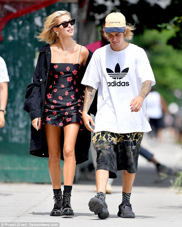 Justin Bieber tươi cười cực hạnh phúc và dễ thương hơn bao giờ hết khi ở bên Hailey Baldwin - Ảnh 6.