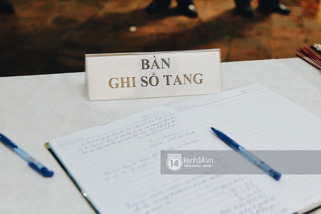 Lễ tang chiến sĩ Khuất Mạnh Trí: Người mẹ rơi nước mắt, đau đớn đón linh cữu con trở về - Ảnh 16.