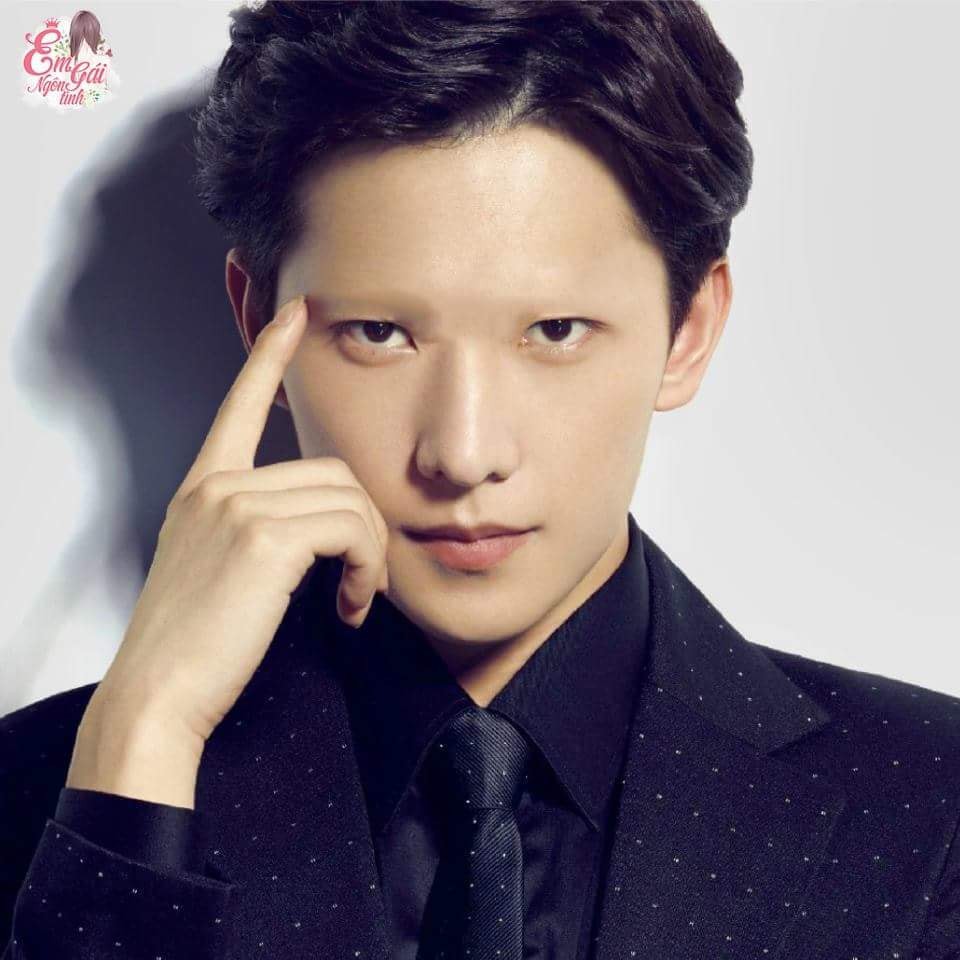 Khi không có lông mày thì có là nam thần đến mấy cũng sẽ thành người ngoài hành tinh cả thôi - Ảnh 1. Khi không có lông mày thì có là nam thần đến mấy cũng sẽ thành người ngoài hành tinh cả thôi - Ảnh 1.