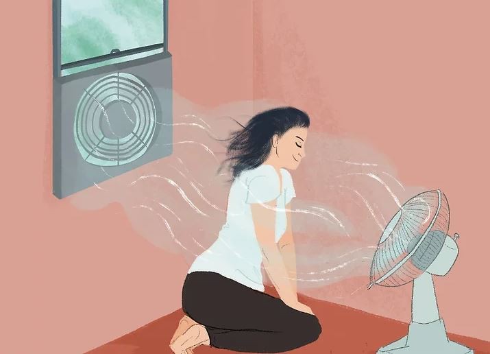 Không điều hòa, nắng nóng chỉ cần biết mẹo với quạt điện này- Ảnh 4.