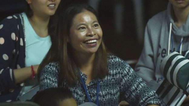 Cuộc giải cứu đội b&oacute;ng bị mắc kẹt: Người d&acirc;n Th&aacute;i Lan vỡ &ograve;a cảm x&uacute;c khi 12 cậu b&eacute; v&agrave; HLV được t&igrave;m thấy - Ảnh 2.