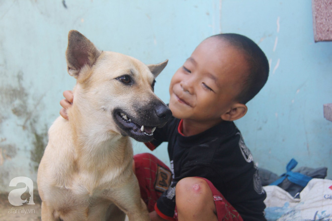 Bố mẹ bỏ đi, 8 đứa trẻ sống nheo nhóc nhìn bà ngoại liệt nửa người mà không tiền chữa trị: Tụi con muốn đi học và được ăn no - Ảnh 6.