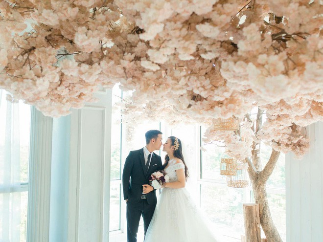 Giận dỗi v&igrave; phải tự lo từ trang phục đến chụp ảnh cưới, c&ocirc; g&aacute;i phục th&ugrave; bằng c&aacute;ch cho ch&uacute; rể mặc v&aacute;y chụp h&igrave;nh - Ảnh 6.