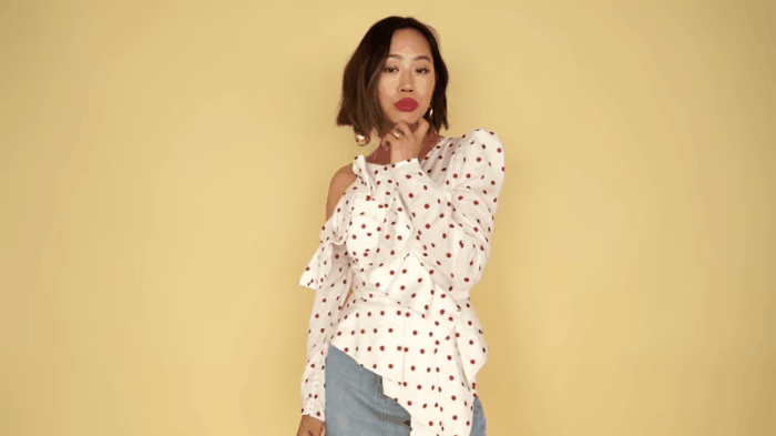 Ch&acirc;n v&aacute;y denim th&igrave; qu&aacute; quen thuộc, nhưng c&oacute; tới tận 8 c&aacute;ch mix n&agrave;y liệu bạn đ&atilde; biết chưa - Ảnh 10.