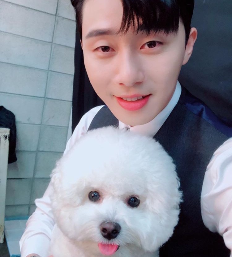 Dân tình náo loạn trước bằng chứng Park Min Young công khai ám chỉ việc hẹn hò với Park Seo Joon từ 3 năm trước? - Ảnh 4.
