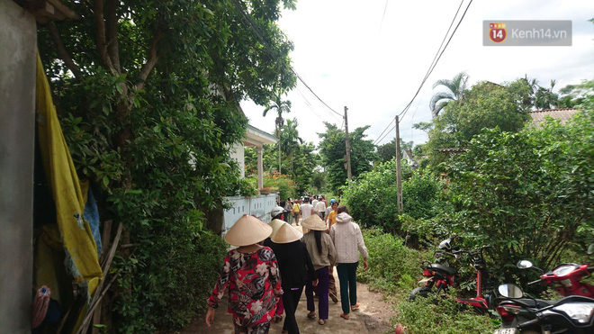 Vụ tai nạn ở Quảng Nam: Nhà chú rể dỡ rạp cưới, đặt vào 4 chiếc quan tài - Ảnh 6.
