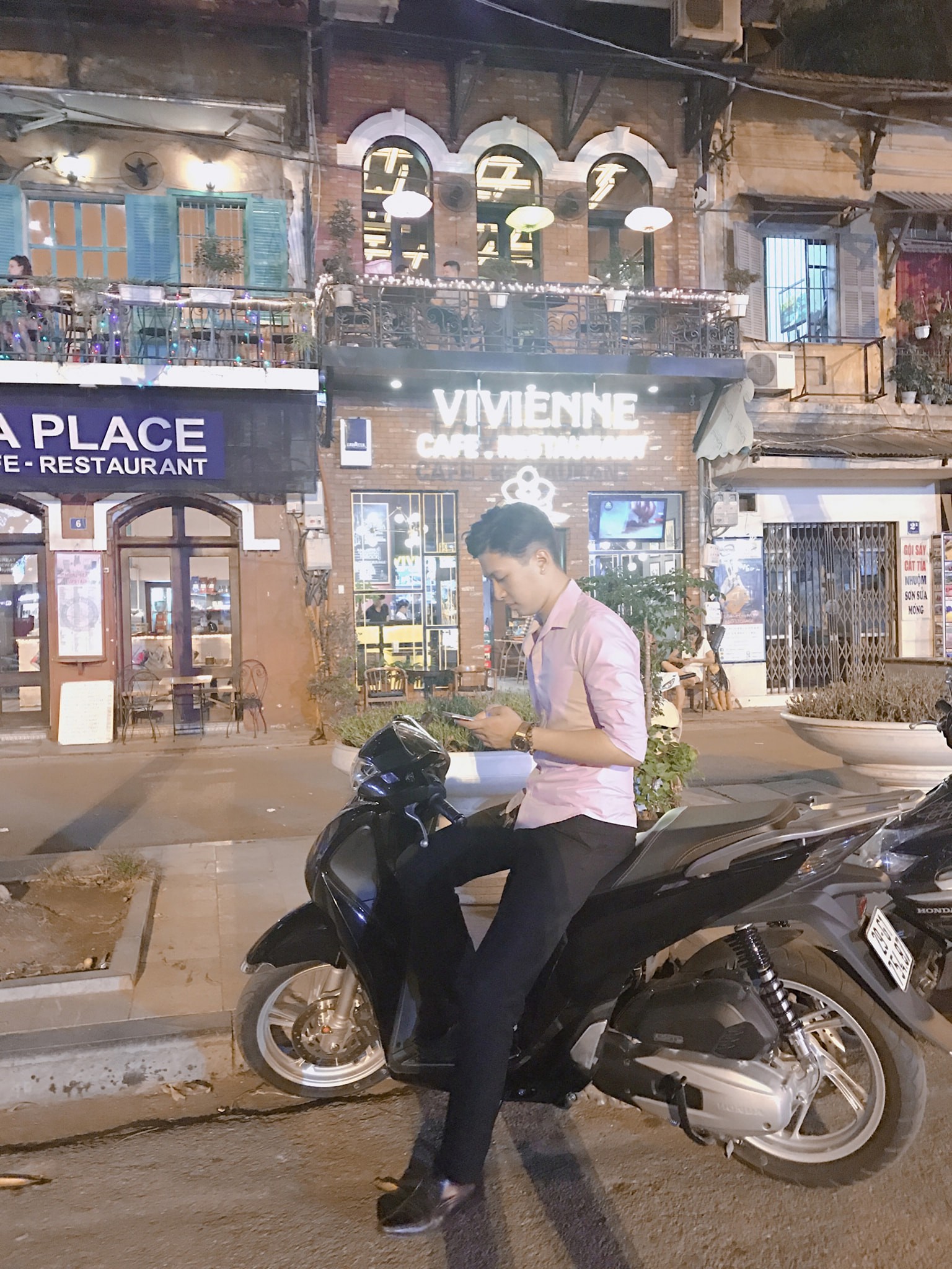 Ảnh đời thường đáng yêu của hot boy Bộ Ngoại Giao tham gia Đại chiến kén rể - Ảnh 4. Ảnh đời thường đáng yêu của hot boy Bộ Ngoại Giao tham gia Đại chiến kén rể - Ảnh 4.