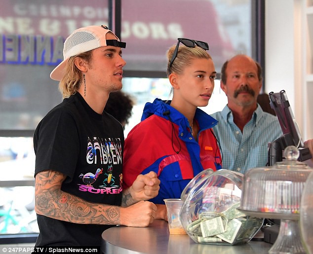 Đây là bằng chứng Justin Bieber và Hailey Baldwin đã bí mật kết hôn? - Ảnh 6.