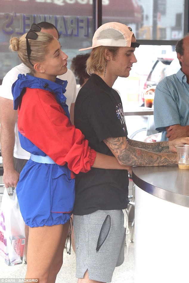 Đây là bằng chứng Justin Bieber và Hailey Baldwin đã bí mật kết hôn? - Ảnh 7.