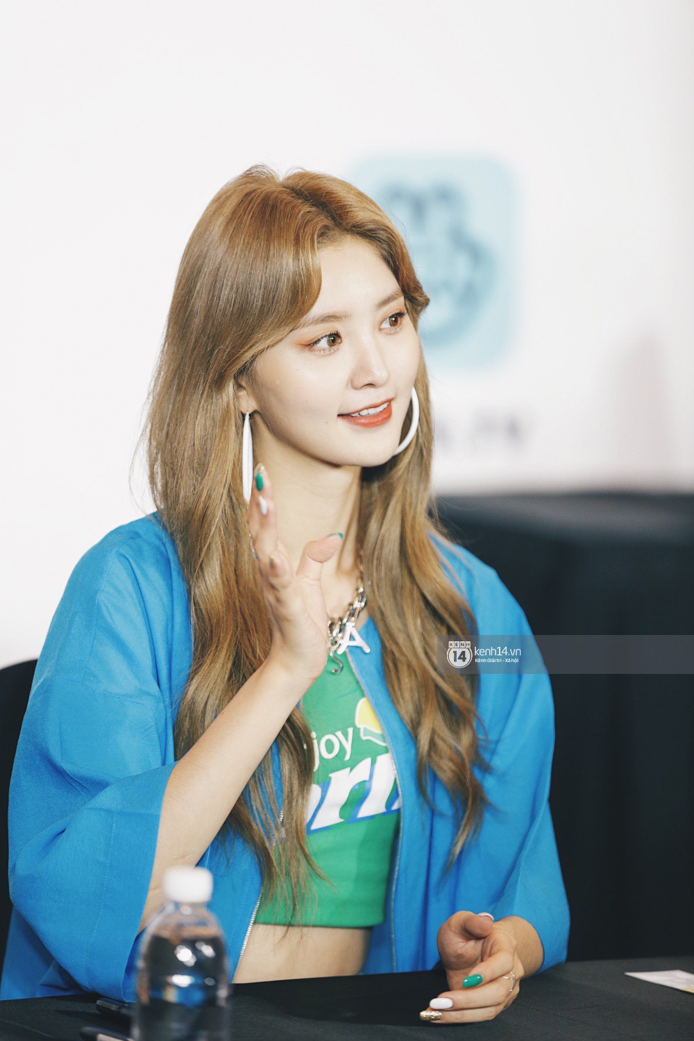 Fansign đầu tiên của EXID, The Boyz tại Việt Nam: Hani đẹp xứng danh nữ thần, dàn mỹ nam mỹ nữ cười thả ga với fan - Ảnh 19. Fansign đầu tiên của EXID, The Boyz tại Việt Nam: Hani đẹp xứng danh nữ thần, dàn mỹ nam mỹ nữ cười thả ga với fan - Ảnh 19.