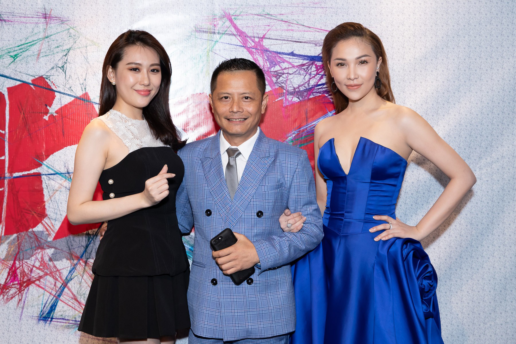 Quỳnh Thư rạng rỡ trong ngày công bố dự án remake phim Thái Lan, tái xuất điện ảnh sau 4 năm - Ảnh 4. Quỳnh Thư rạng rỡ trong ngày công bố dự án remake phim Thái Lan, tái xuất điện ảnh sau 4 năm - Ảnh 4.