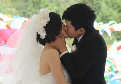 Ngày nụ hôn thế giới: Nhìn lại những màn kiss ấn tượng để đời của showbiz Hoa ngữ - Ảnh 3.
