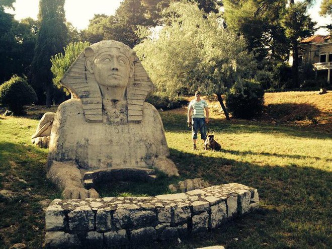  B&iacute; ẩn tượng Nh&acirc;n sư lớn nhất ch&acirc;u &Acirc;u v&agrave; c&acirc;u chuyện cảm động ph&iacute;a sau n&oacute; - Ảnh 2.