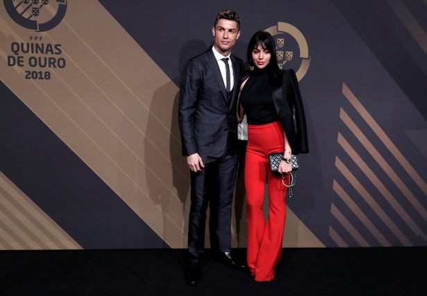 Ronaldo bắt tay với Facebook, sẽ làm show giải trí thực tế về chính CR7 - Ảnh 1.