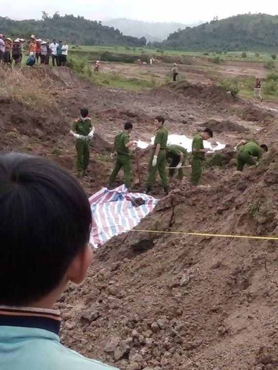 Giết vợ, chôn xác sau vườn 10 năm mới bị phát hiện - Ảnh 2. Giết vợ, chôn xác sau vườn 10 năm mới bị phát hiện - Ảnh 2.
