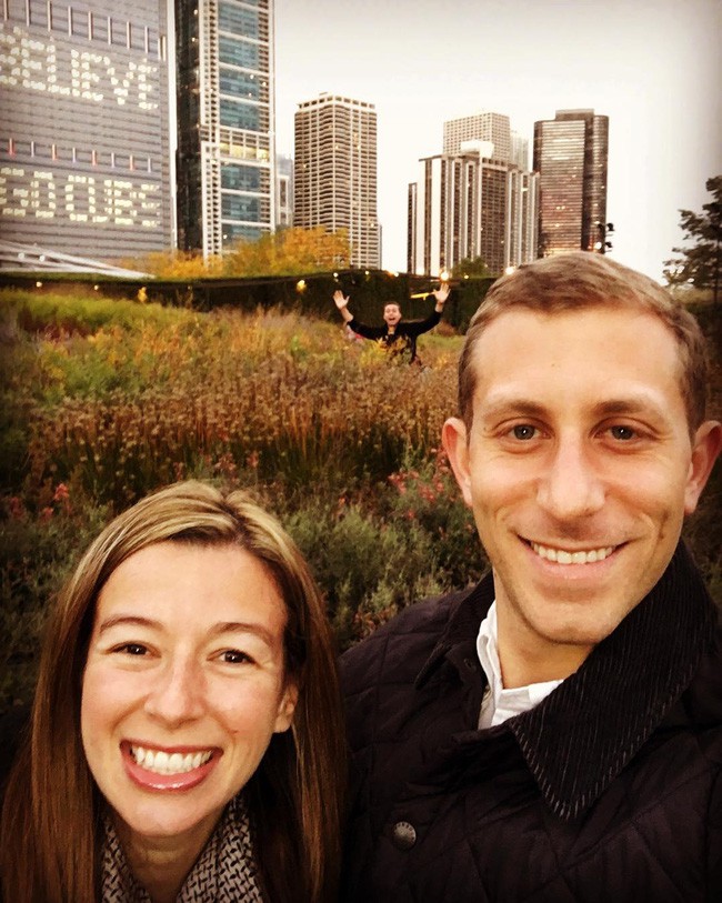 Bạn b&egrave; cưới hết cũng chẳng sao, l&agrave;m th&aacute;nh k&eacute; như anh ch&agrave;ng n&agrave;y kể ra cũng vui! - Ảnh 13.