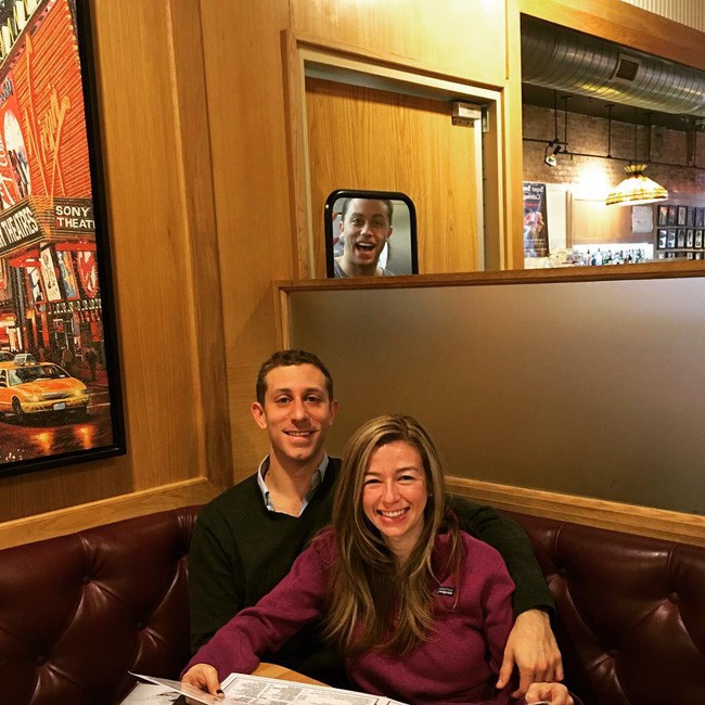 Bạn b&egrave; cưới hết cũng chẳng sao, l&agrave;m th&aacute;nh k&eacute; như anh ch&agrave;ng n&agrave;y kể ra cũng vui! - Ảnh 19.