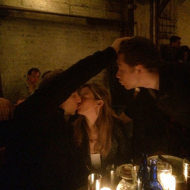 Bạn b&egrave; cưới hết cũng chẳng sao, l&agrave;m th&aacute;nh k&eacute; như anh ch&agrave;ng n&agrave;y kể ra cũng vui! - Ảnh 24.