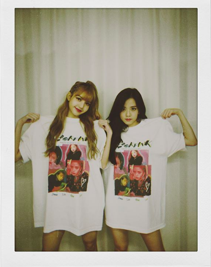 Drama nh&agrave; Black Pink: Lisa đi quay show 5 ng&agrave;y, Jisoo, Jennie, Ros&eacute; thương nhớ cứ như tiễn em đi nghĩa vụ 5 năm - Ảnh 2.