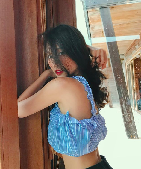 Điểm danh 5 hotgirl Việt thuộc hội triệu followers trên Instagram - Ảnh 14.