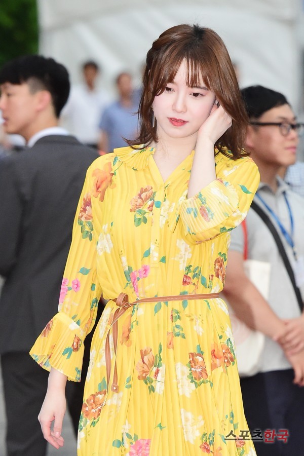 Goo Hye Sun giảm cân trong 1 tháng, lột xác ngoạn mục trên thảm đỏ- Ảnh 7