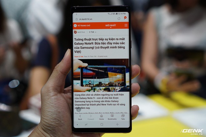 Ảnh thực tế Galaxy Note 9 vừa mới ra mắt: Có những gì đỉnh hơn người tiền nhiệm Note 8? - Ảnh 1.