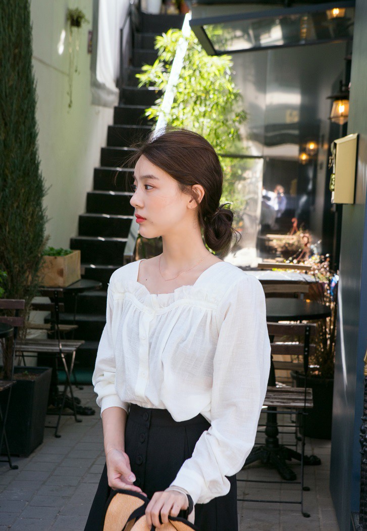 Th&acirc;n h&igrave;nh quả t&aacute;o với v&ograve;ng bụng lớn vẫn mặc đẹp nức nở, chỉ cần c&aacute;c n&agrave;ng diện đồ theo 4 tips n&agrave;y - Ảnh 1.