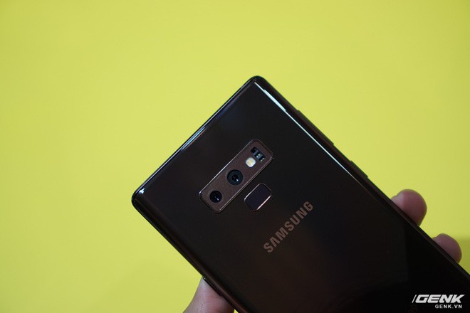 Ảnh thực tế Galaxy Note 9 vừa mới ra mắt: Có những gì đỉnh hơn người tiền nhiệm Note 8? - Ảnh 5.