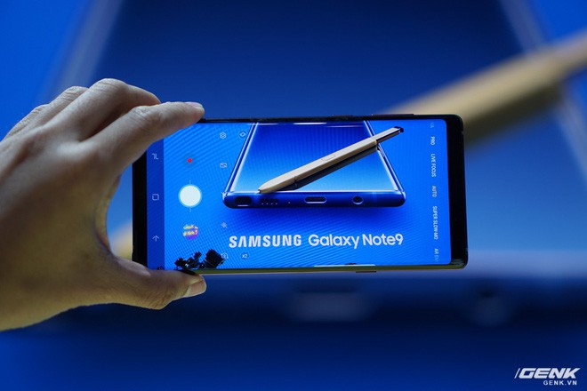 Ảnh thực tế Galaxy Note 9 vừa mới ra mắt: Có những gì đỉnh hơn người tiền nhiệm Note 8? - Ảnh 25.