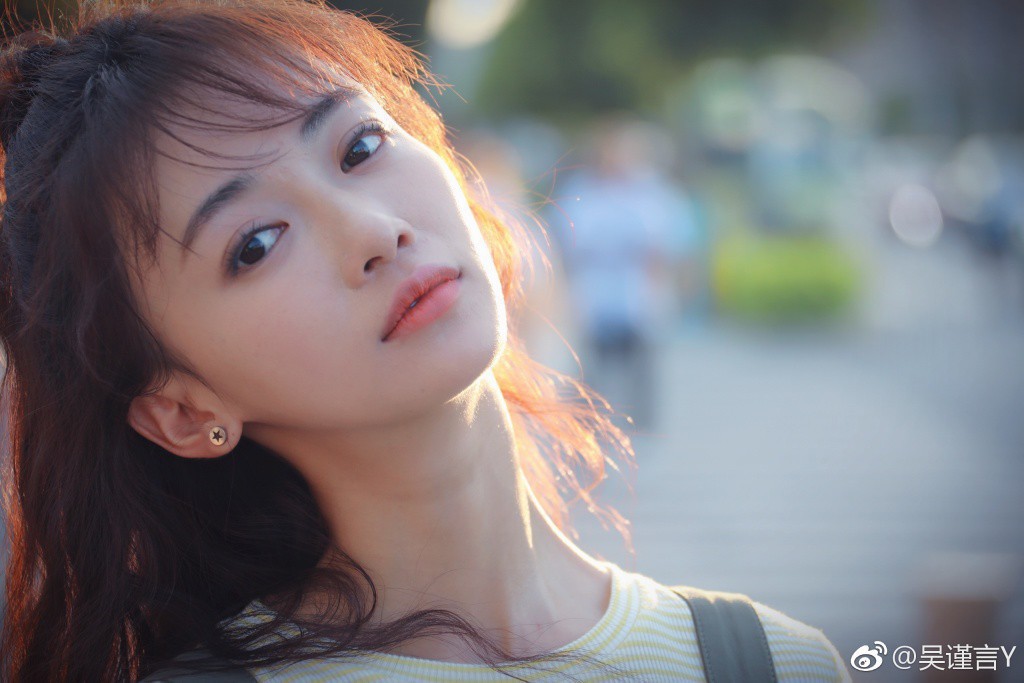 Nhan sắc c&ugrave;ng phong c&aacute;ch ngo&agrave;i đời thực của 6 n&agrave;ng Phi tần trong phim Di&ecirc;n hi c&ocirc;ng lược - Ảnh 5.