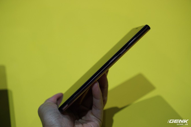 Ảnh thực tế Galaxy Note 9 vừa mới ra mắt: Có những gì đỉnh hơn người tiền nhiệm Note 8? - Ảnh 9.