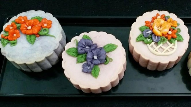 Xuất hiện bánh Trung thu chưa đến 3000 đồng/chiếc tràn lan, chuyên gia cảnh báo khi ăn bánh Trung thu - Ảnh 2. Xuất hiện bánh Trung thu chưa đến 3000 đồng/chiếc tràn lan, chuyên gia cảnh báo khi ăn bánh Trung thu - Ảnh 2.