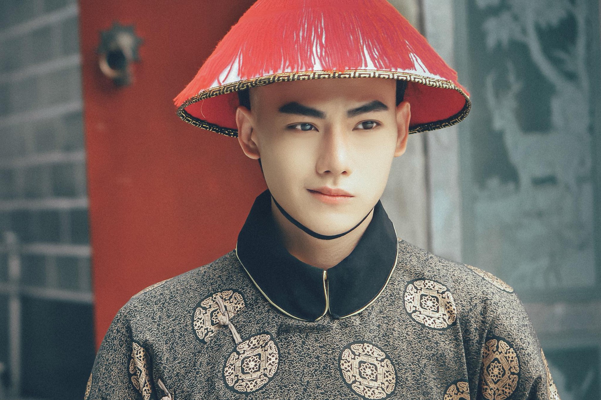 9X Đà Nẵng gây chú ý khi tung bộ ảnh cosplay mỹ nam Tử Cấm Thành - Phú Sát Phó Hằng - Ảnh 2. 9X Đà Nẵng gây chú ý khi tung bộ ảnh cosplay mỹ nam Tử Cấm Thành - Phú Sát Phó Hằng - Ảnh 2.