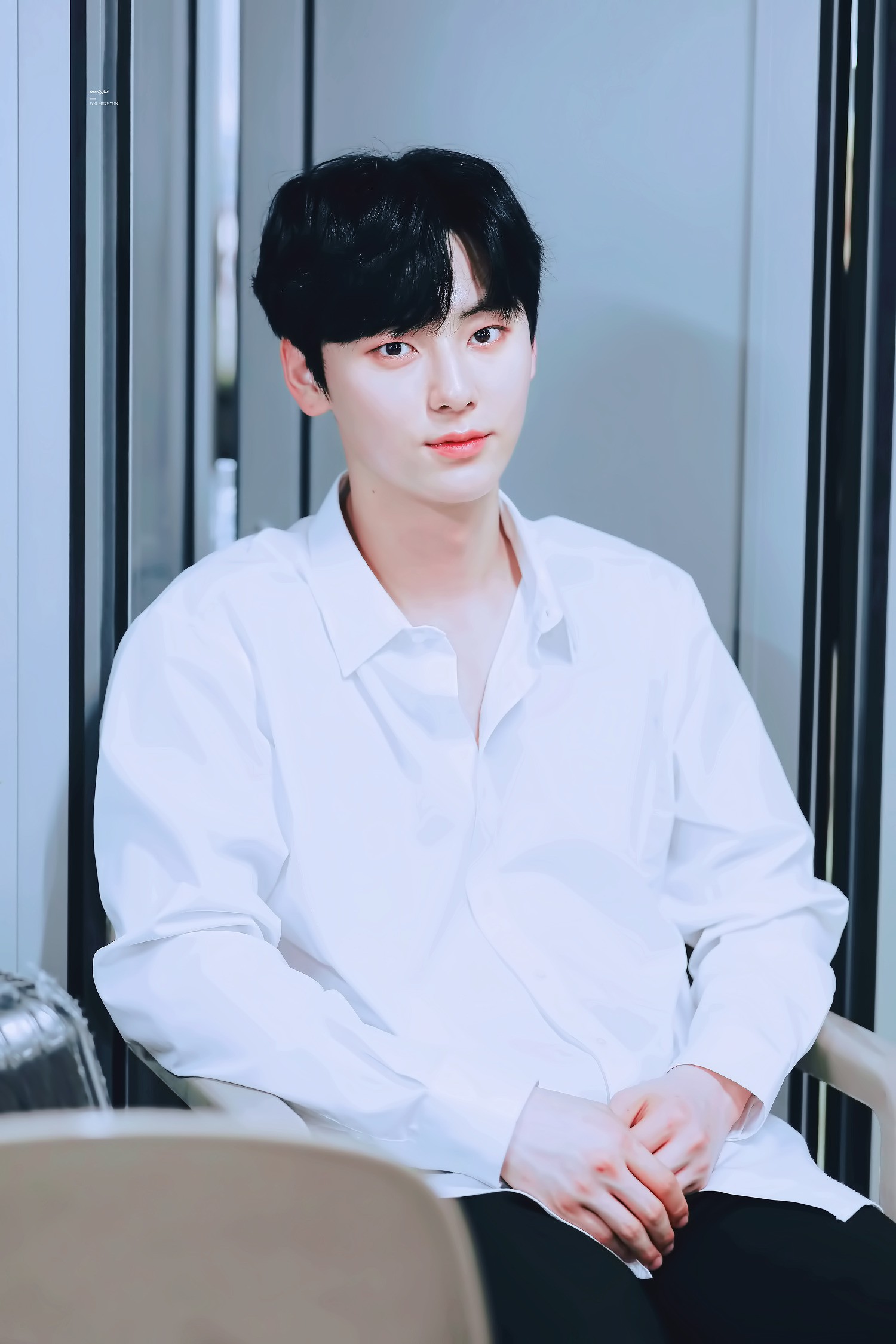 Món đồ giúp các nam Idol cân được mọi style, cứ mặc vào là auto đẹp trai hóa ra lại cực kì dễ sở hữu - Ảnh 8. Món đồ giúp các nam Idol cân được mọi style, cứ mặc vào là auto đẹp trai hóa ra lại cực kì dễ sở hữu - Ảnh 8.