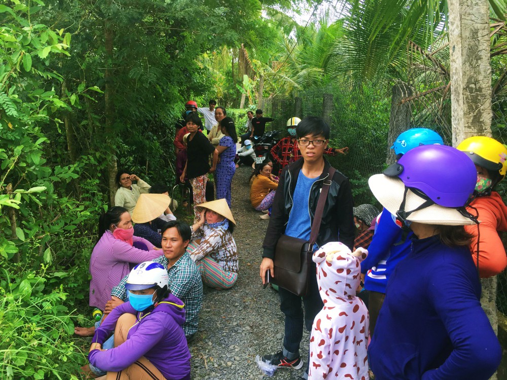 Nghi phạm vụ thảm sát khiến bé gái 5 tuổi cùng mẹ và bà ngoại tử vong từng mang dao dọa giết cả nhà hàng xóm - Ảnh 2. Nghi phạm vụ thảm sát khiến bé gái 5 tuổi cùng mẹ và bà ngoại tử vong từng mang dao dọa giết cả nhà hàng xóm - Ảnh 2.