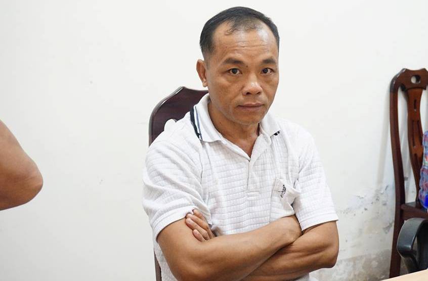 Đối tượng trốn truy nã 26 năm xin được về nhà thắp hương cho cha, quỳ tạ tội mẹ trước khi đầu thú - Ảnh 1. Đối tượng trốn truy nã 26 năm xin được về nhà thắp hương cho cha, quỳ tạ tội mẹ trước khi đầu thú - Ảnh 1.