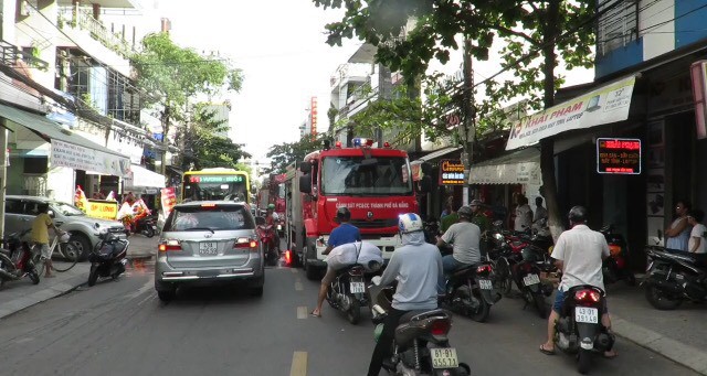 Đà Nẵng: Cháy nhà do chập điện, thai phụ kịp thoát ra ngoài, nhiều tài sản bị thiêu rụi - Ảnh 6.