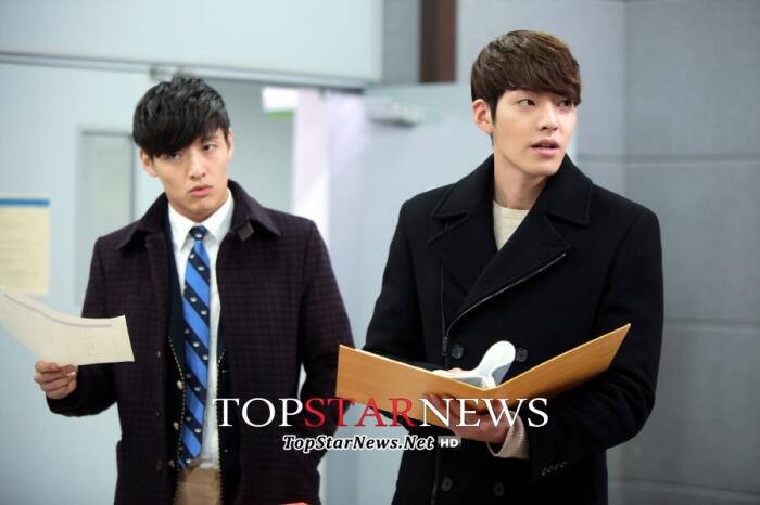 Kim Woo Bin và những hội bạn thân không thể quyền lực hơn: Toàn tài tử hạng A, nhan sắc cực phẩm, chân dài - Ảnh 5. Kim Woo Bin và những hội bạn thân không thể quyền lực hơn: Toàn tài tử hạng A, nhan sắc cực phẩm, chân dài - Ảnh 5.