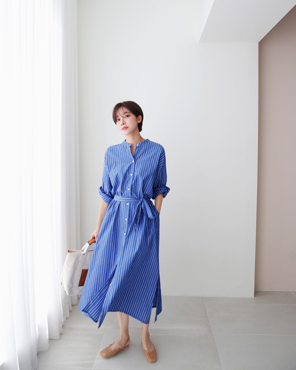 Muôn kiểu váy liền cùng cách diện chuẩn đẹp, thanh lịch mà mọi quý cô công sở cần biết - Ảnh 11. Muôn kiểu váy liền cùng cách diện chuẩn đẹp, thanh lịch mà mọi quý cô công sở cần biết - Ảnh 11.