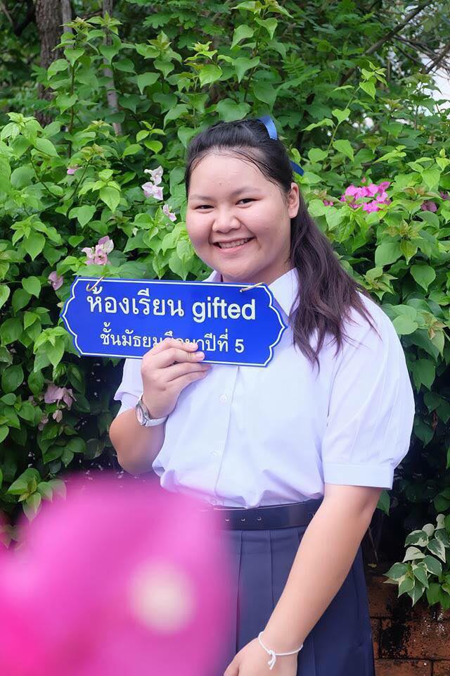 Từng mang biệt danh voi nước với c&acirc;n nặng 1 tạ, nữ sinh Th&aacute;i Lan lột x&aacute;c thần kỳ trong v&ograve;ng 1 năm - Ảnh 3.