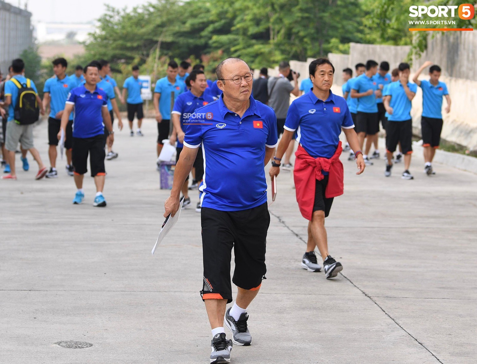Trợ lý của HLV Park Hang Seo: Đường phố, bê tông cũng chơi, đối thủ nào cũng chơi - Ảnh 1. Trợ lý của HLV Park Hang Seo: Đường phố, bê tông cũng chơi, đối thủ nào cũng chơi - Ảnh 1.