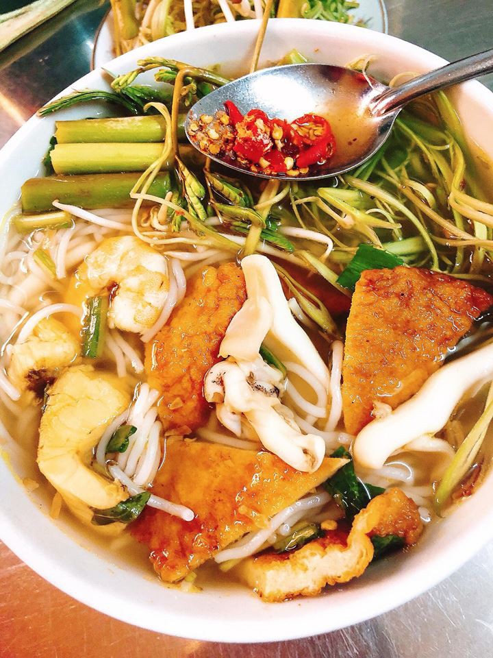 Có qua khu Tôn Đản (quận 4) cũng đừng lo đói, có cả list món ăn hấp dẫn dành cho bạn đây - Ảnh 4. Có qua khu Tôn Đản (quận 4) cũng đừng lo đói, có cả list món ăn hấp dẫn dành cho bạn đây - Ảnh 4.