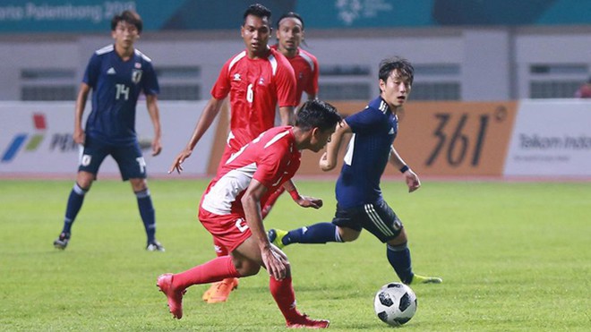 Thua Nhật Bản, HLV Nepal quyết ghi bàn vào lưới Olympic Việt Nam - Ảnh 1.