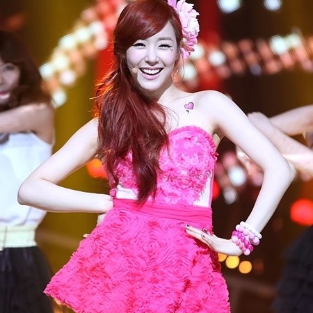 Đây là lí do fan réo tên Tiffany (SNSD) khi thấy Hyoyeon chơi game cùng Hayoung (A Pink)! - Ảnh 3.