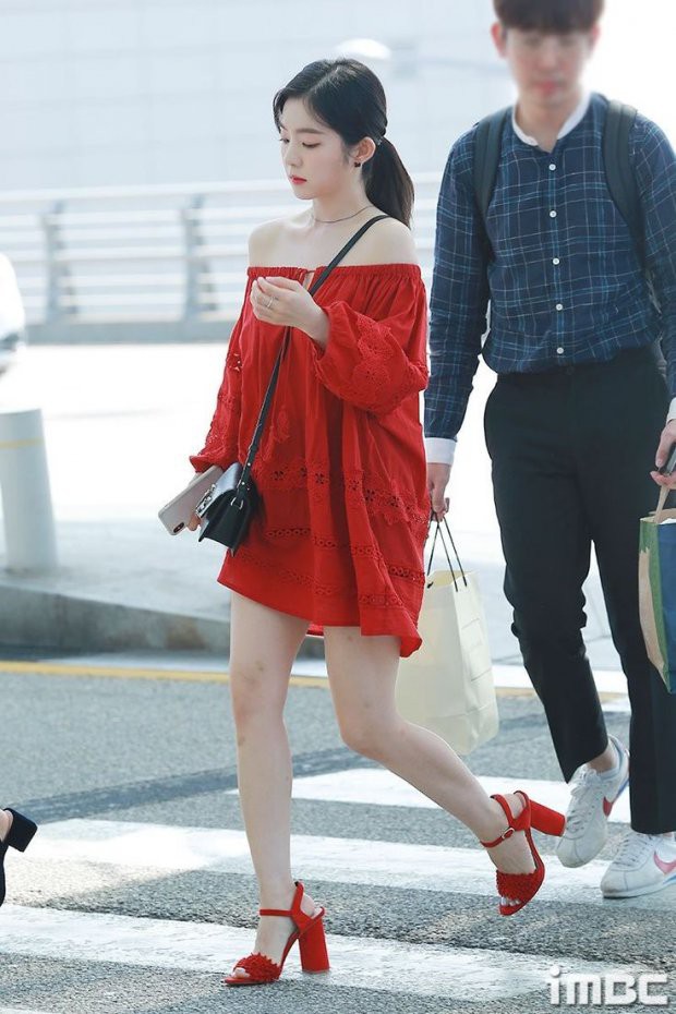 Mang tiếng thuộc SM nhưng Red Velvet “khổ” vô cùng vì stylist: Trang phục cắt xén vô tội vạ, thiết kế xấu lại lòe loẹt - Ảnh 10.