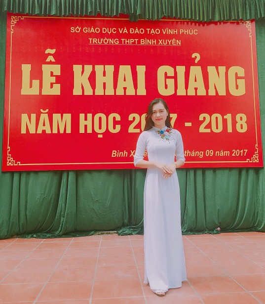 Cô giáo tiếng Anh sinh năm 1995 khiến học trò không ngừng khen ngợi, chia sẻ ảnh lên mạng xã hội - Ảnh 5.