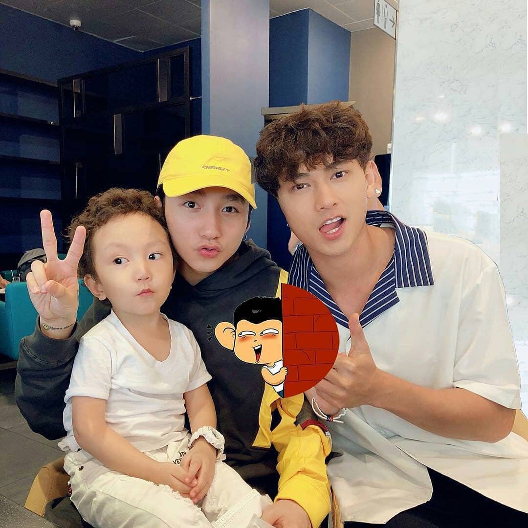 Isaac bỗng dưng hóa đá khi được yêu cầu xin lỗi Sơn Tùng vì đã tình tứ với trai lạ trong Song Lang - Ảnh 8. Isaac bỗng dưng hóa đá khi được yêu cầu xin lỗi Sơn Tùng vì đã tình tứ với trai lạ trong Song Lang - Ảnh 8.